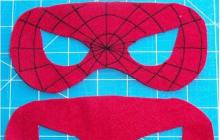 Membuat topeng Spider-Man dari kertas dan kain Topeng Spider-Man buatan sendiri